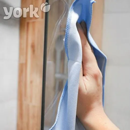 cierka_z_mikrofibry_do_ok_3.webp Ścierka z mikrofibry do okien WINDOW York czyści na błysk - 1 sztuka