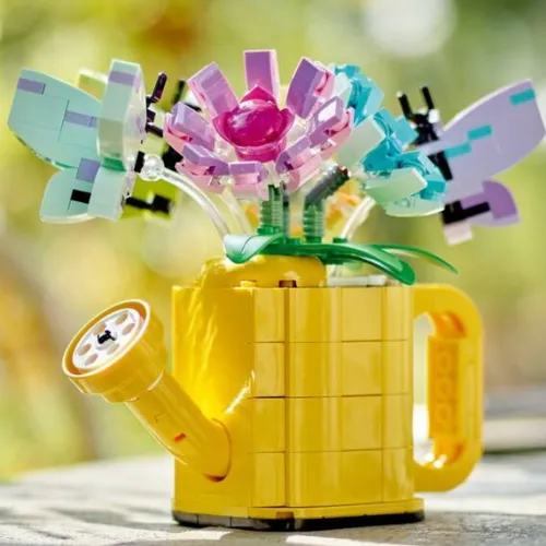 lego_creator__w___kwiaty__2.webp LEGO Creator 3 w 1 31149 Kwiaty w konewce
